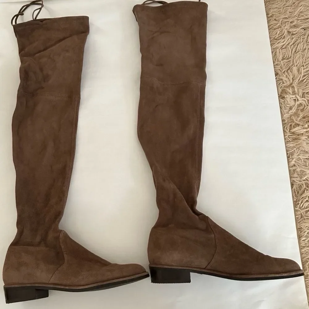 Stuart Weitzman Low Land Boots in great condition  (7 size) 37.5 EU